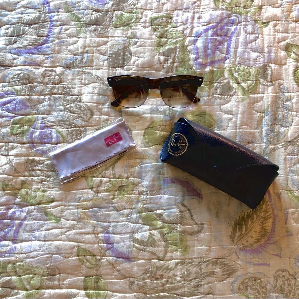 RAY-BAN RB4175 CLUBMASTER OVERSIZED w/ original case & brand new cleaning cloth.